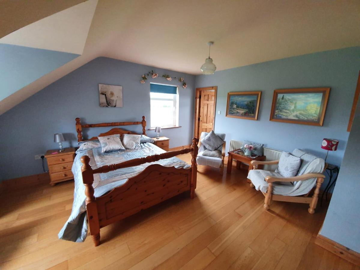 Wild Atlantic Stays Castlemaine Exteriör bild